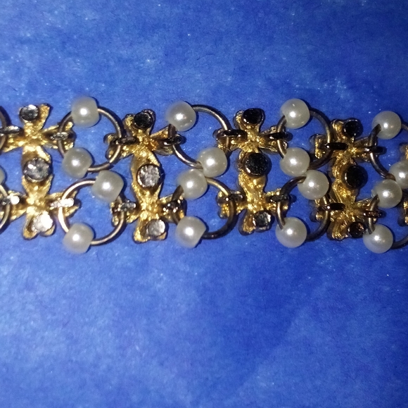 Beautiful Vintage Clover And Faux Pearl Bracelet 7 1/4 Inches Christmas - Picture 3 of 10